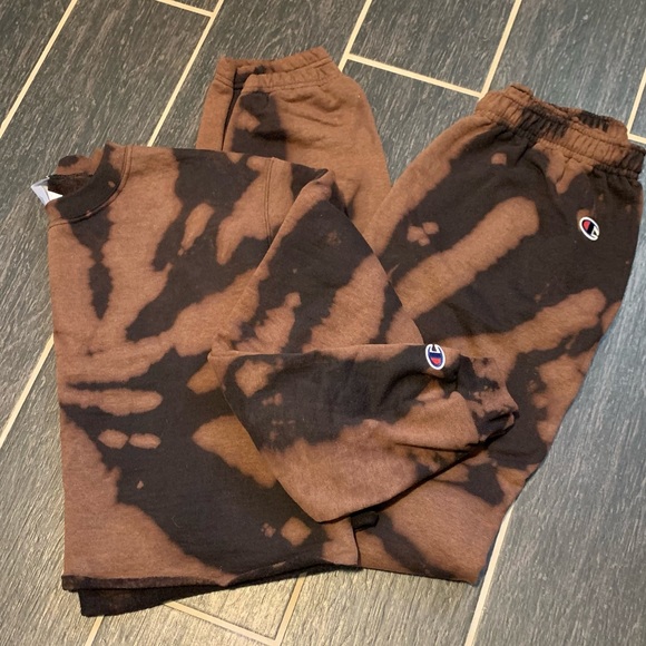 Champion custom bleach dyed set✨ - Picture 2 of 7